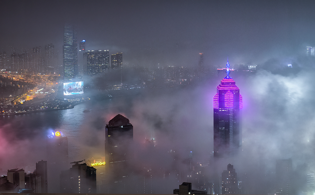 A Foggy Night by Tony Au Yeong
