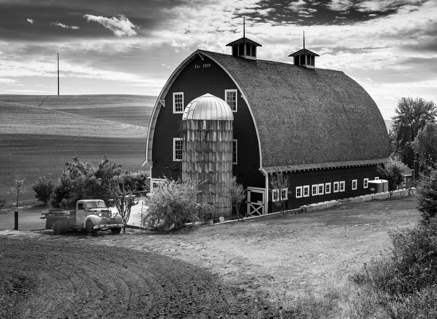 Barn near the Palouse by Diana Magor, MPSA, APSA