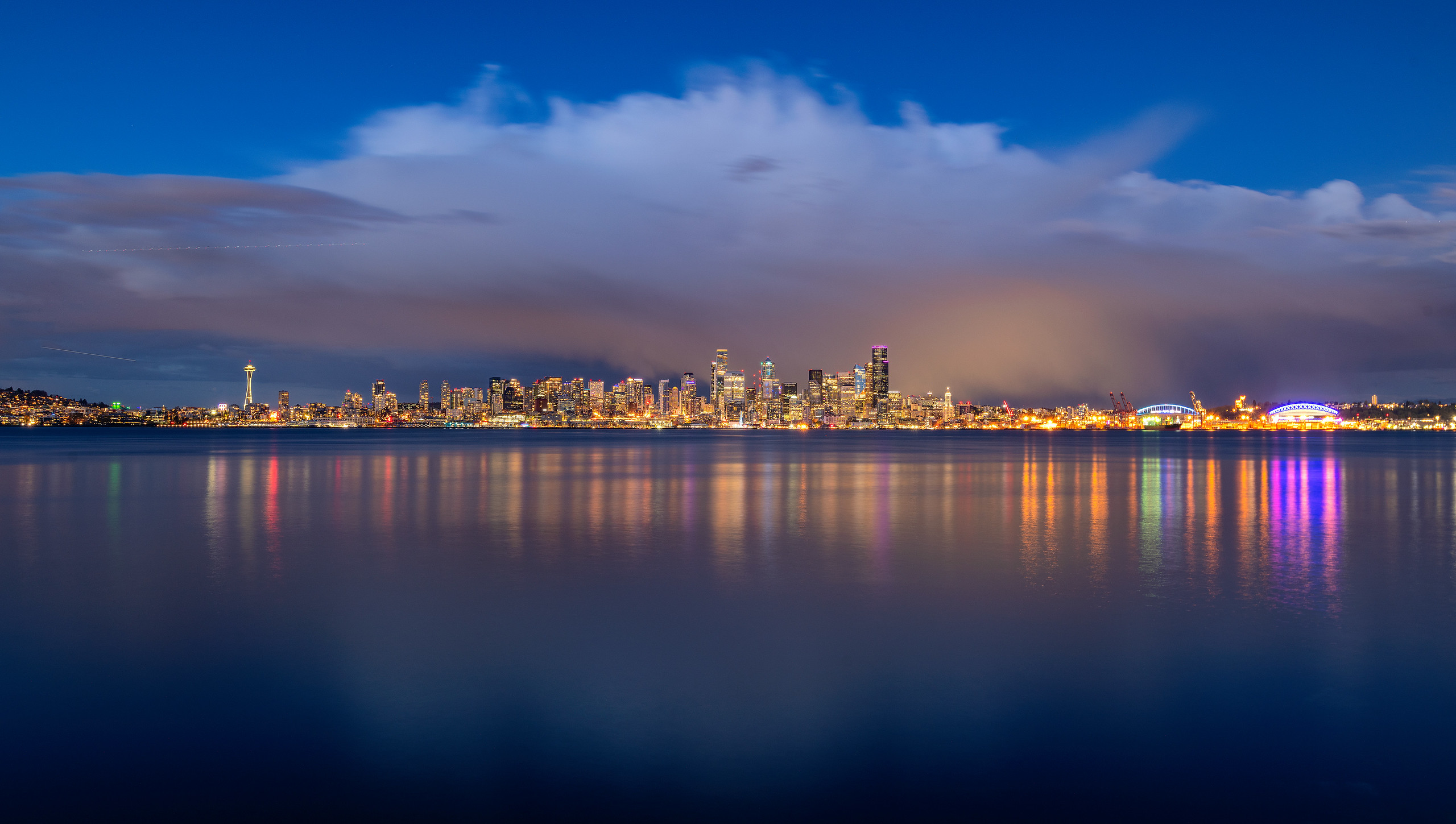 Seattle Skyline by Peter Cheung