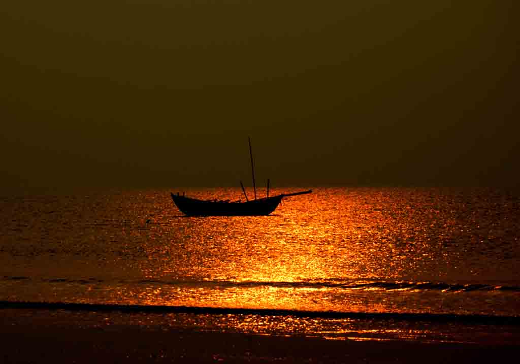Sleeping Boat by Manas Mukherjee