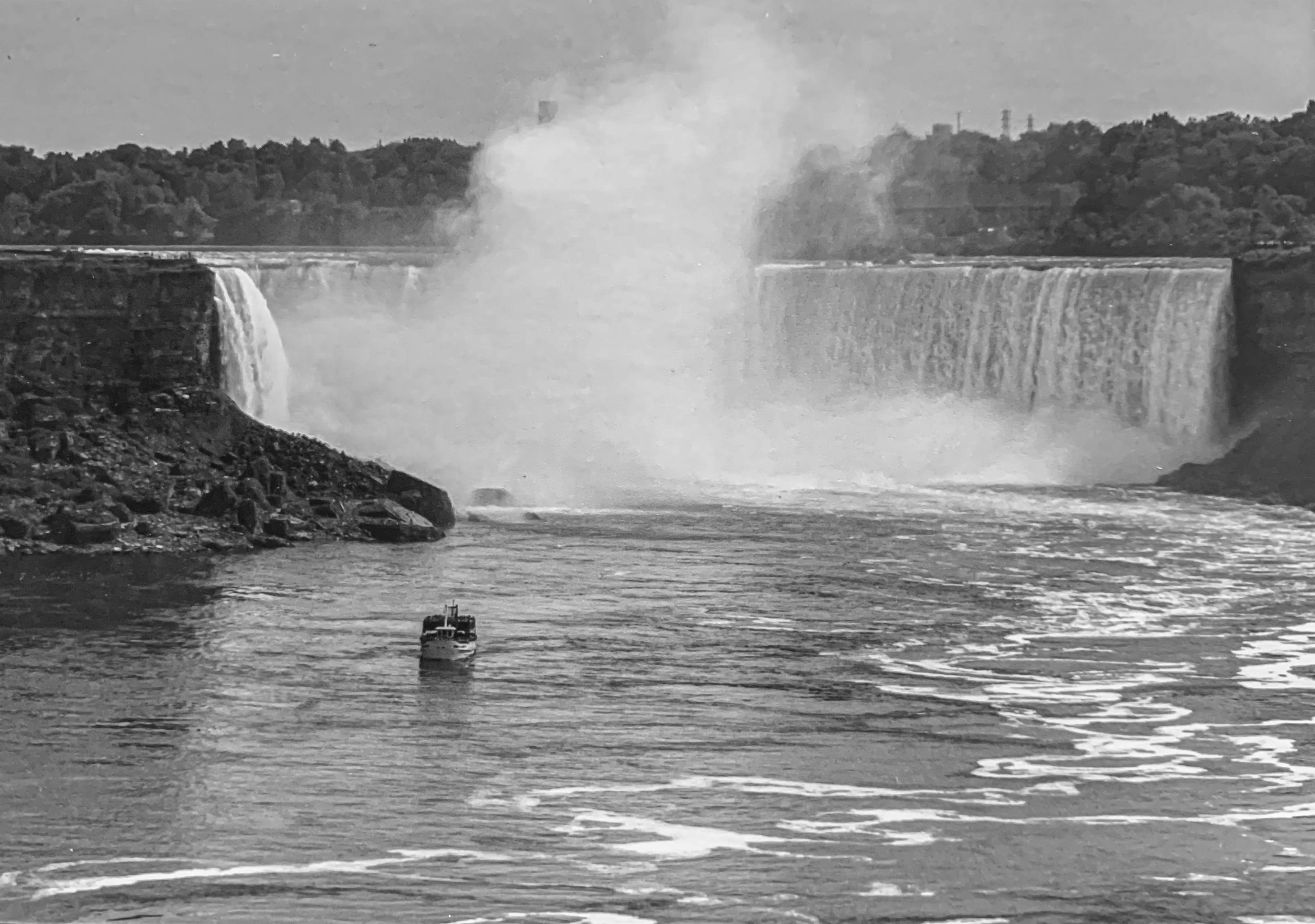 Niagara Falls 1994 by Debasish Raha