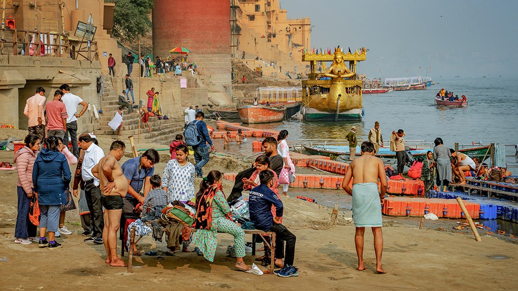 Bathing in the Ganges River by Than Sint