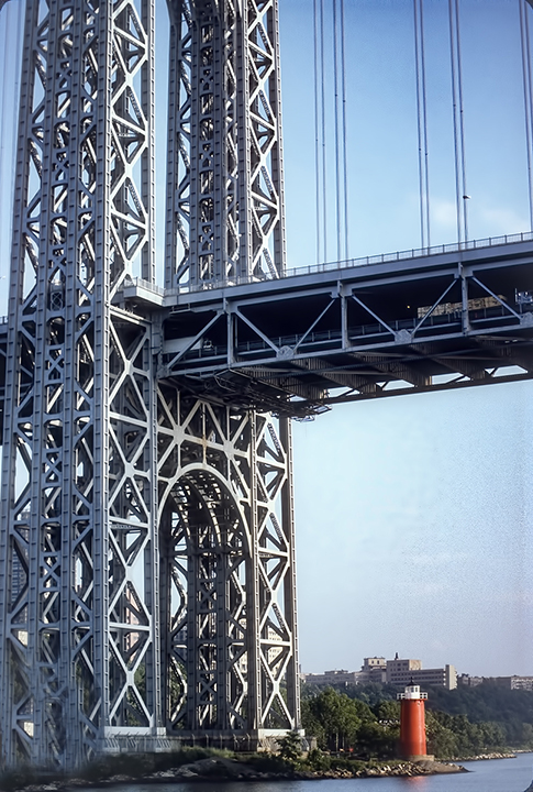  The Little Red Lighthouse and the Great Gray Bridge