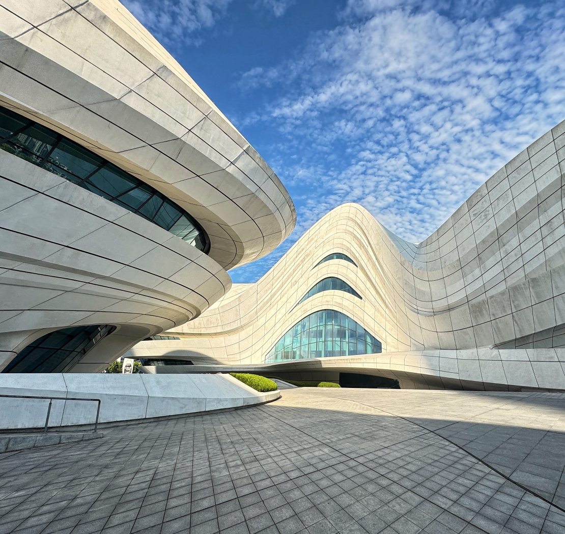 Changsha Meixihu Arts Centre by Kieu-Hanh Vu