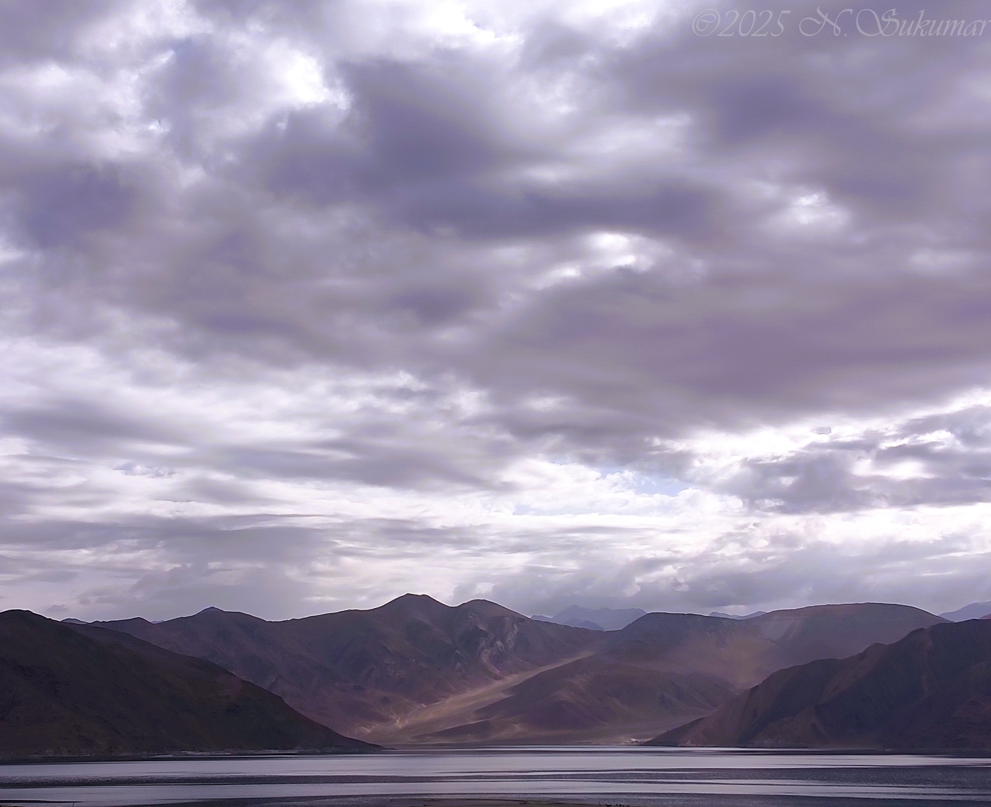Pangong Tso at dawn