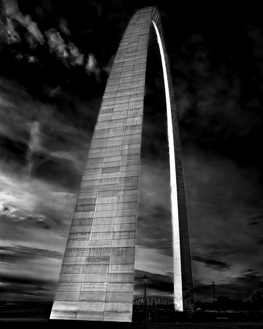 Gateway Arch by Glenn Rudd