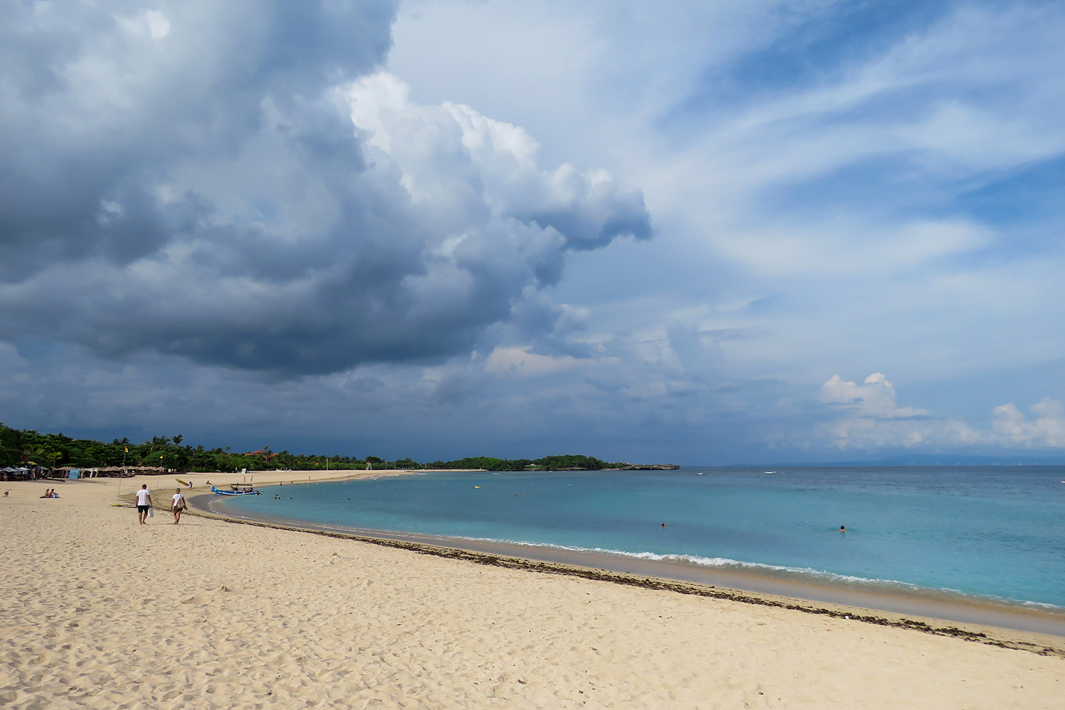 Nusa Dua Beach Bali by Arief Rahardjo