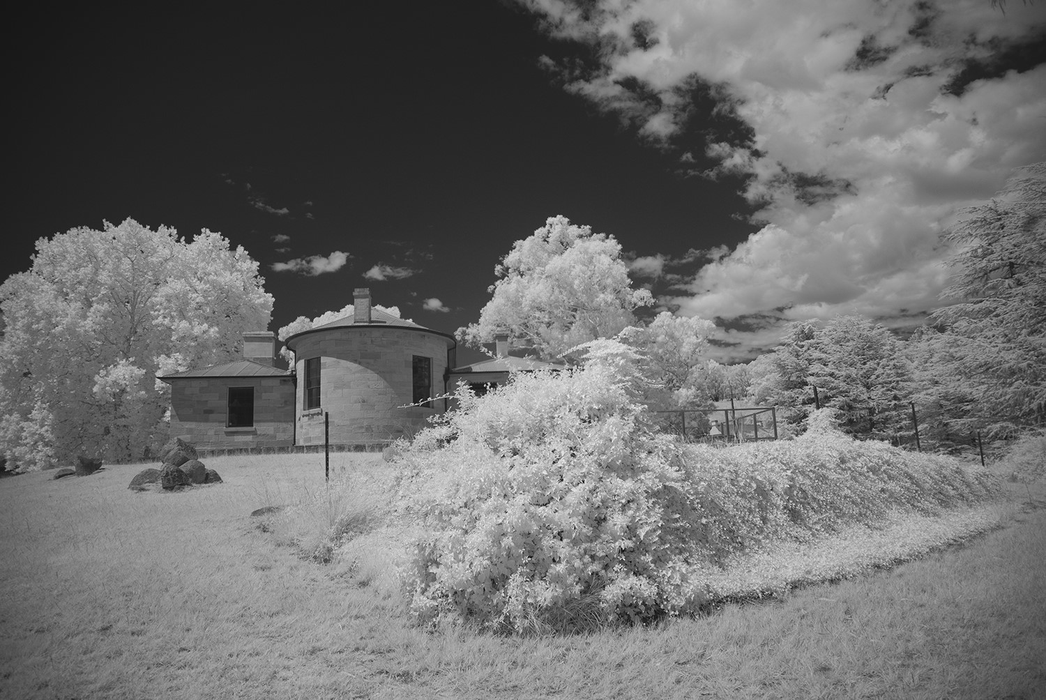 Little Hartley Courthouse by Ian Cambourne