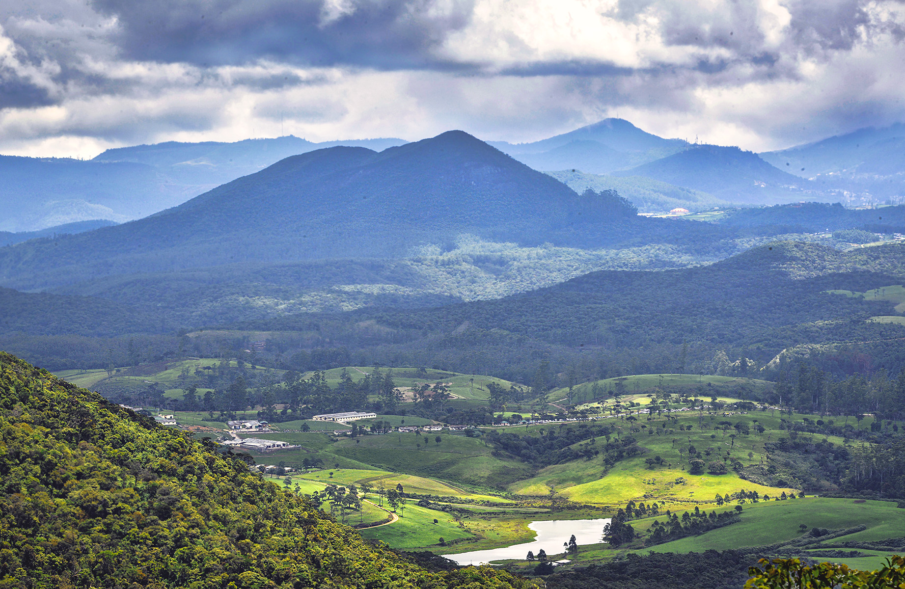 Sri Lanka's Central Highlands by Yamuni Perera