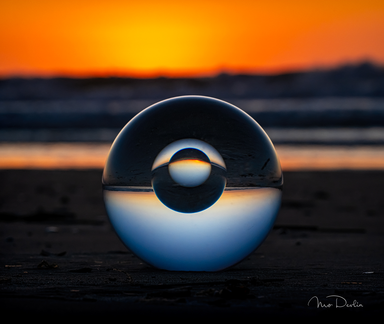 3 Sphere Sunset by Mo Devlin