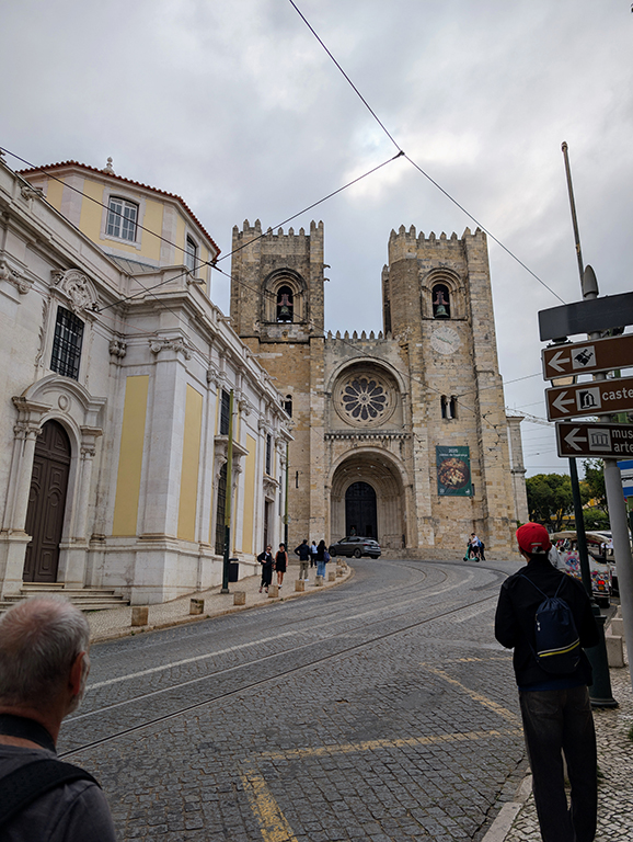  Lisbon old town - Lisbon Cathedral by Charlie Yang