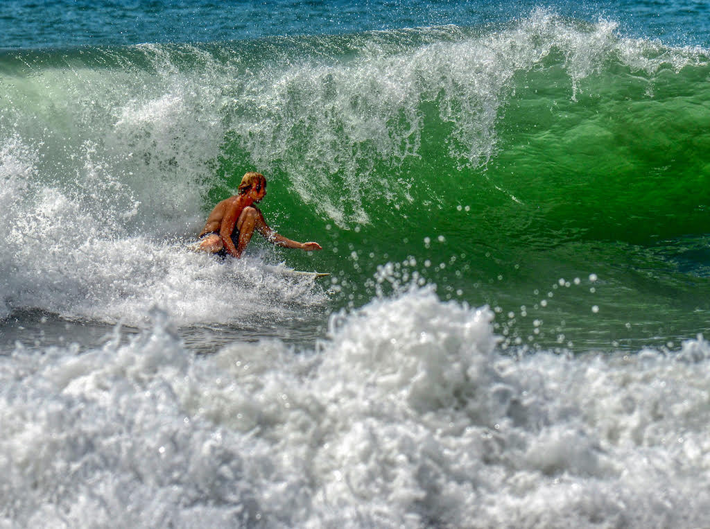 SURFING COSTA RICA