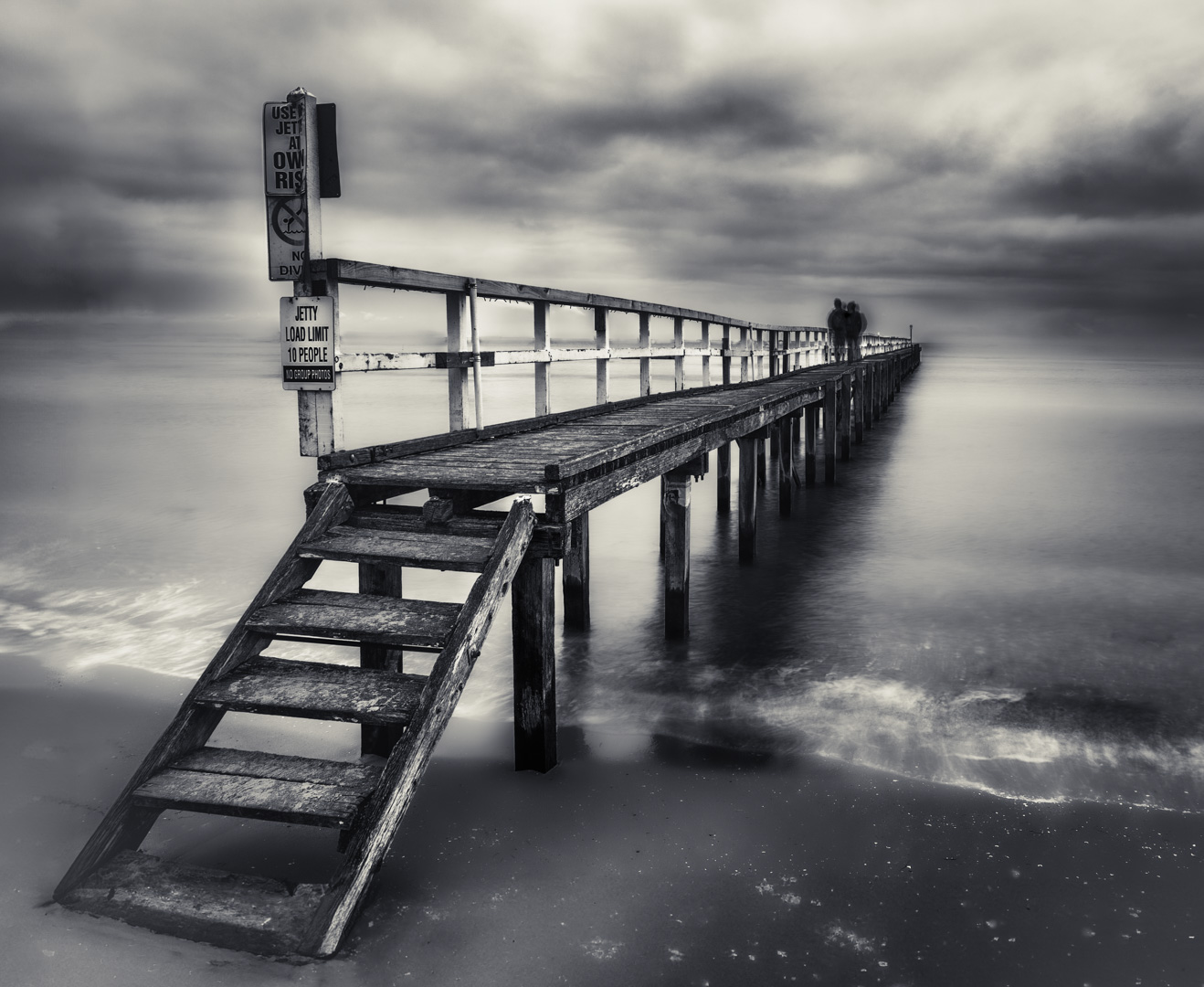 Sorrento Long Pier by Stephen Jude