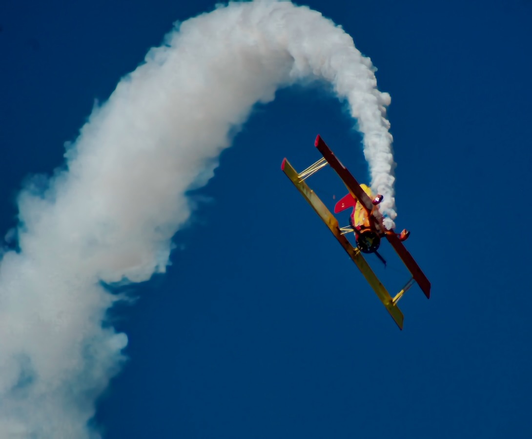 Bi-Plane Loop by Robert Pantazes