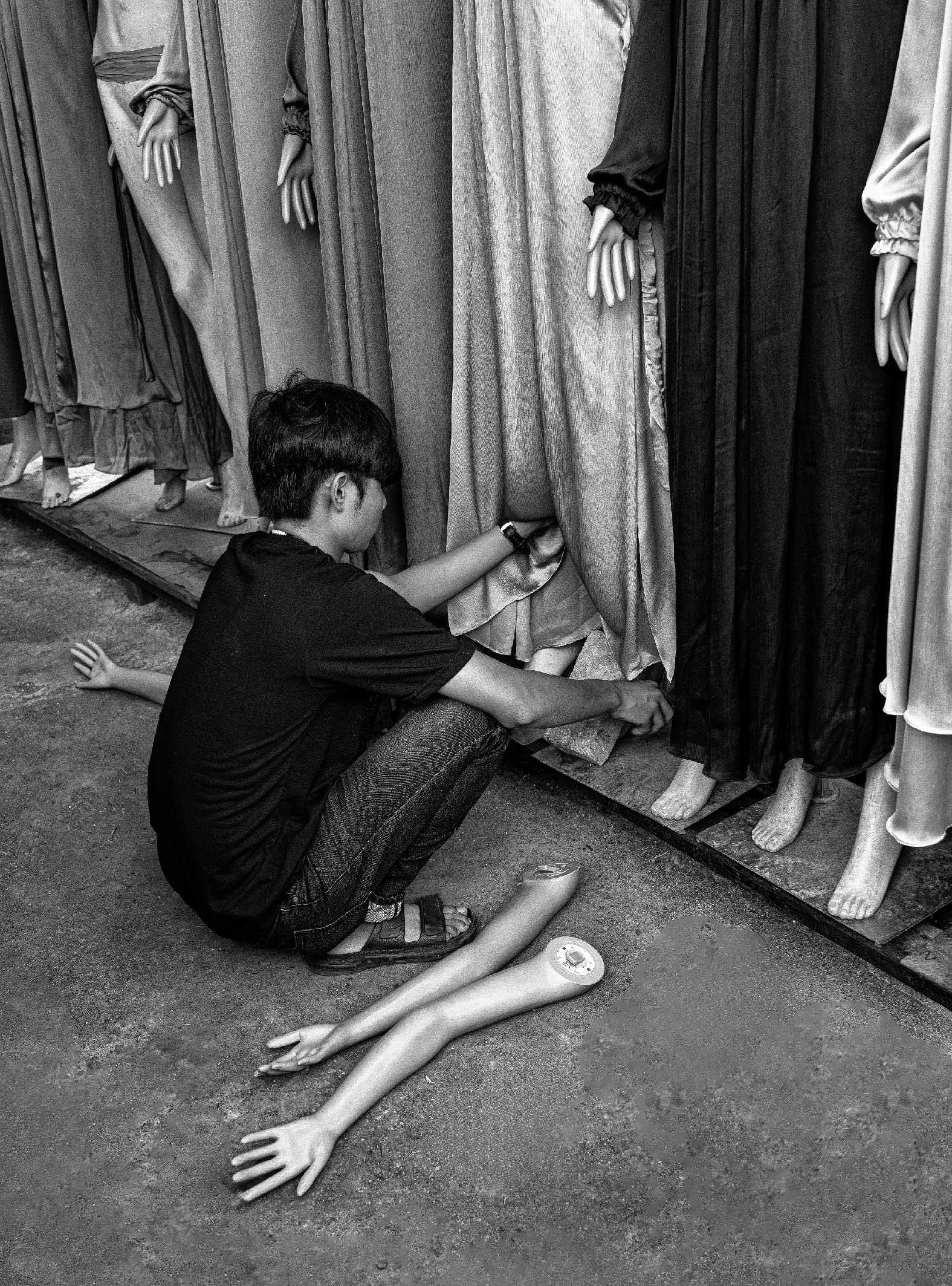 Pasar Cideng Rebuilding Bodies by Cisco Goncalves