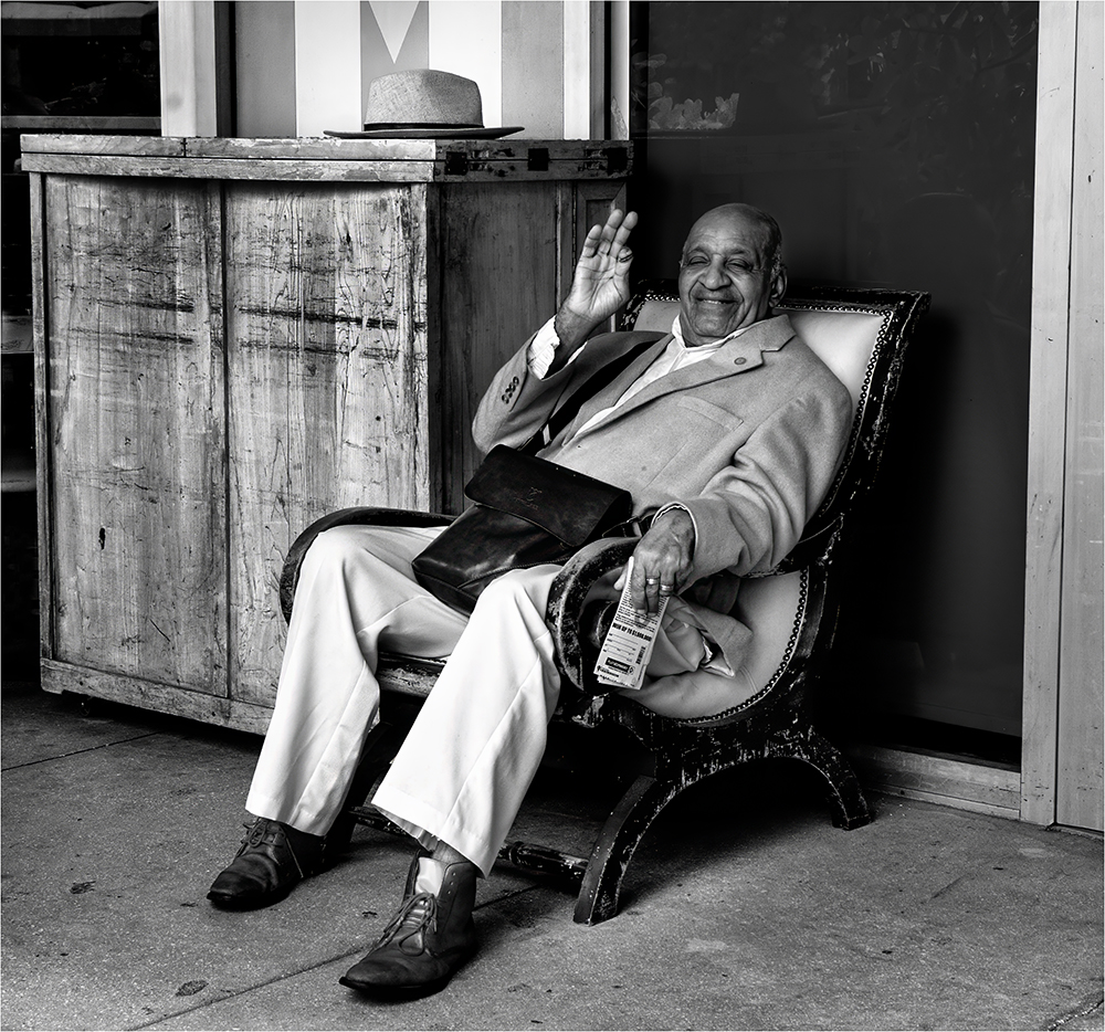 On the Sidewalk by Melanie Hurwitz