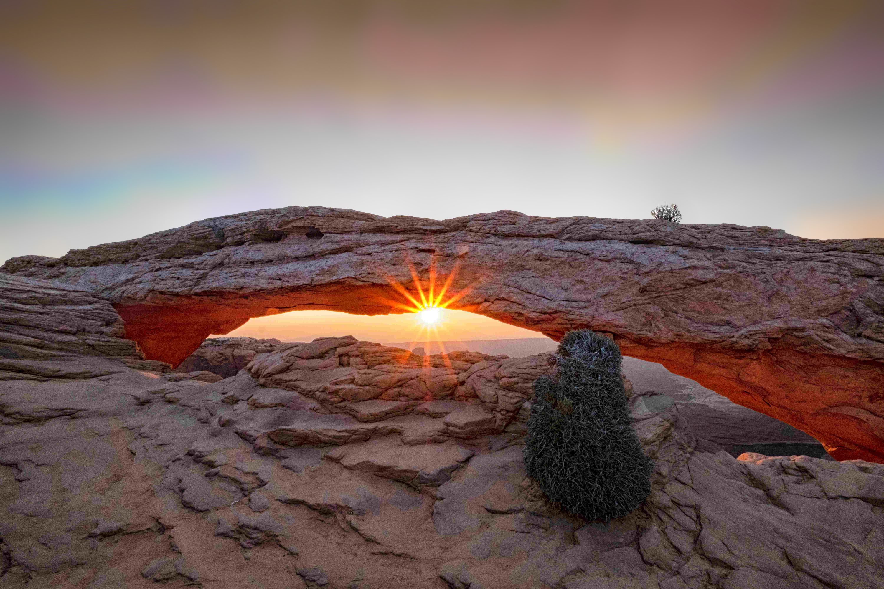 Mesa Arch - Canyonland National Park by Kirk Gulledge