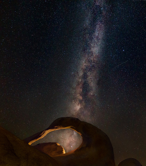 Nightscape over Mobius Arch by San Yuan