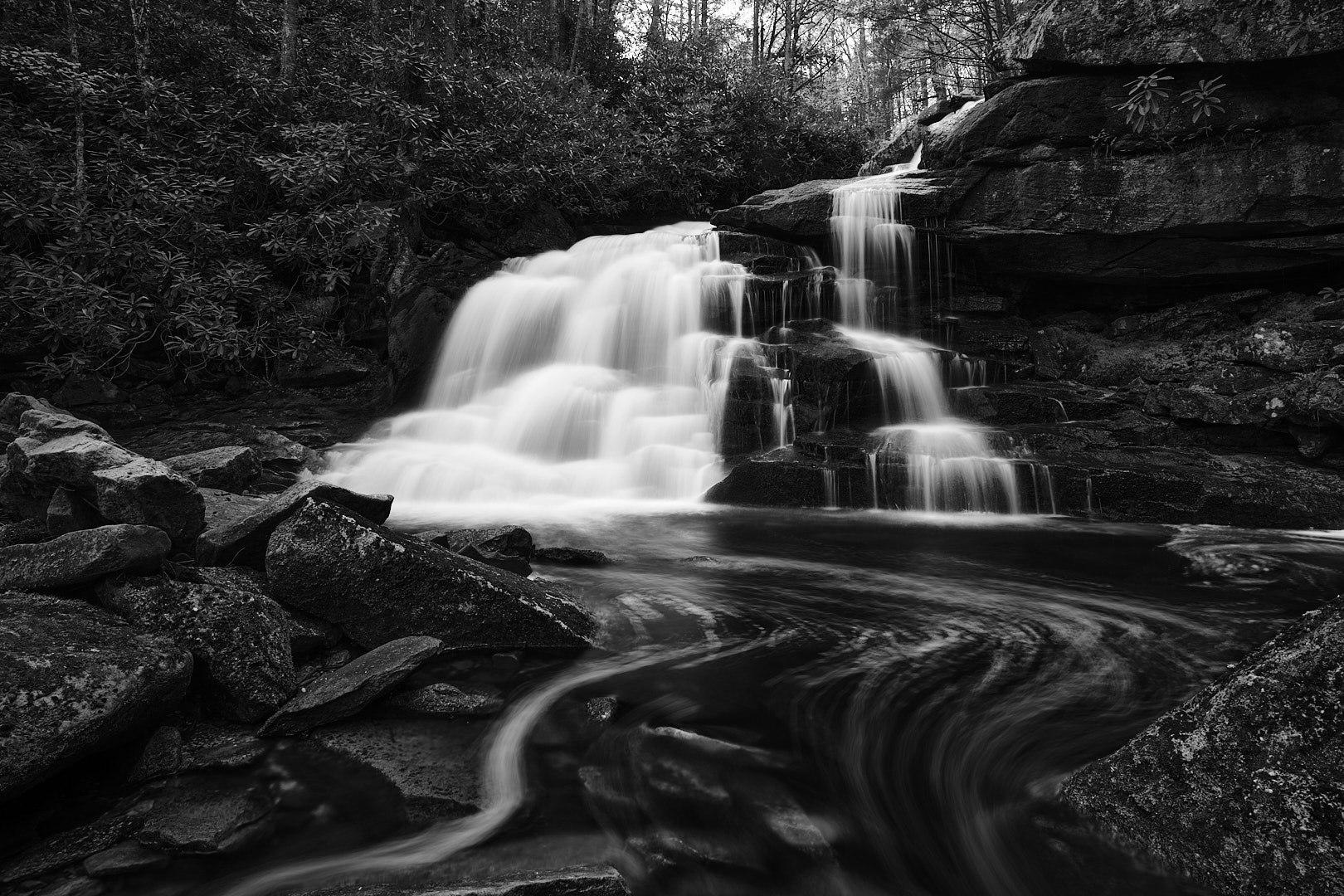 Elakala lower waterfall by Michele Borgarelli