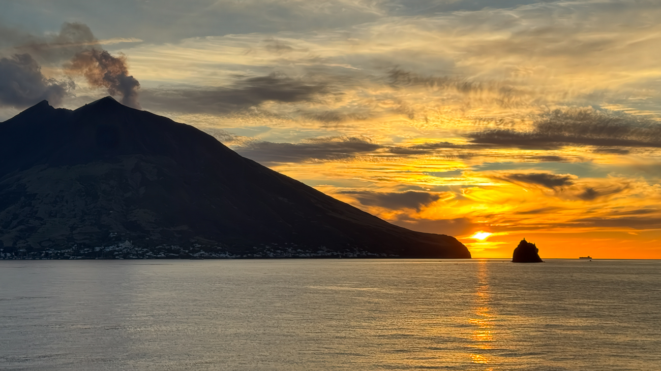 December 2025 - Adrian Binney, EPSA, LRPS