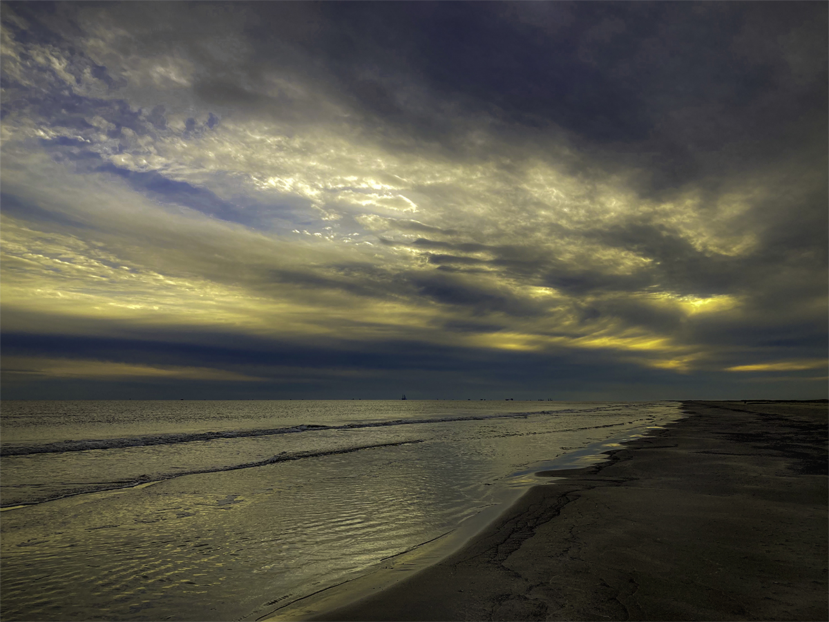 Gulf of Mexico by Linda M Medine