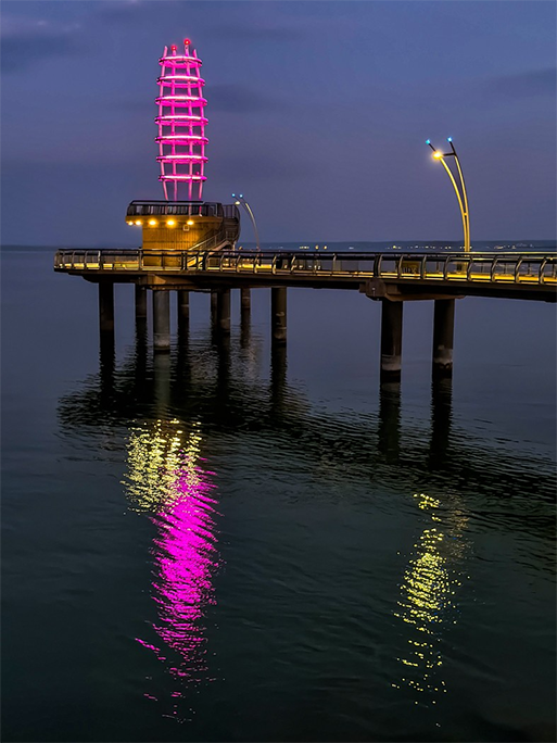 Night street photography by Rose Norman