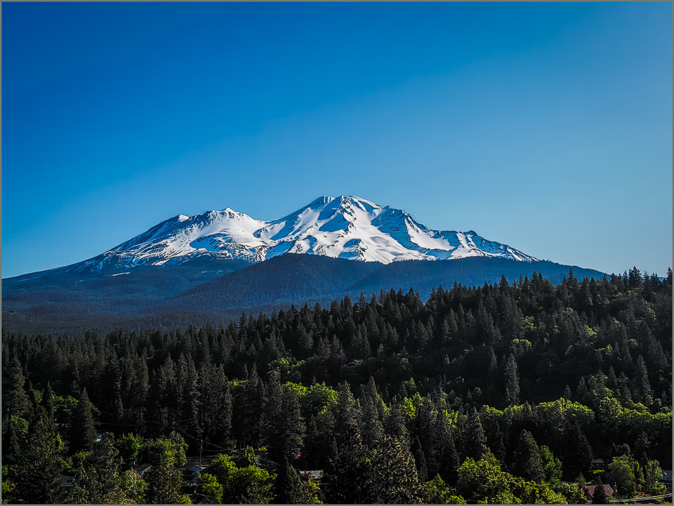 Mt Shasta by Alex Andrews