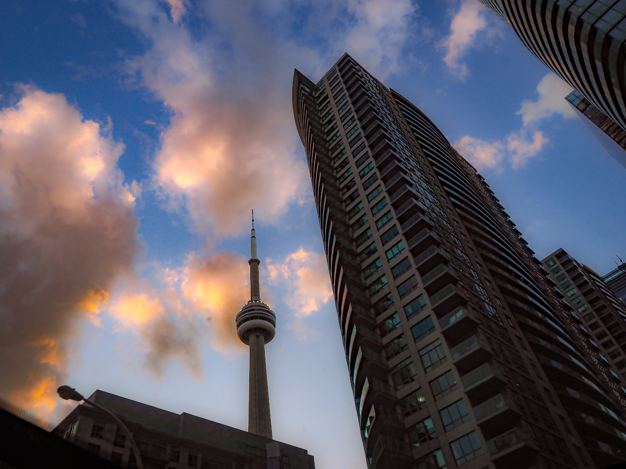 CN Tower, Toronto Canada by Quang Phan
