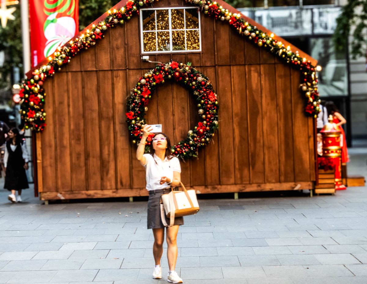 Street selfie by Susan Robinson