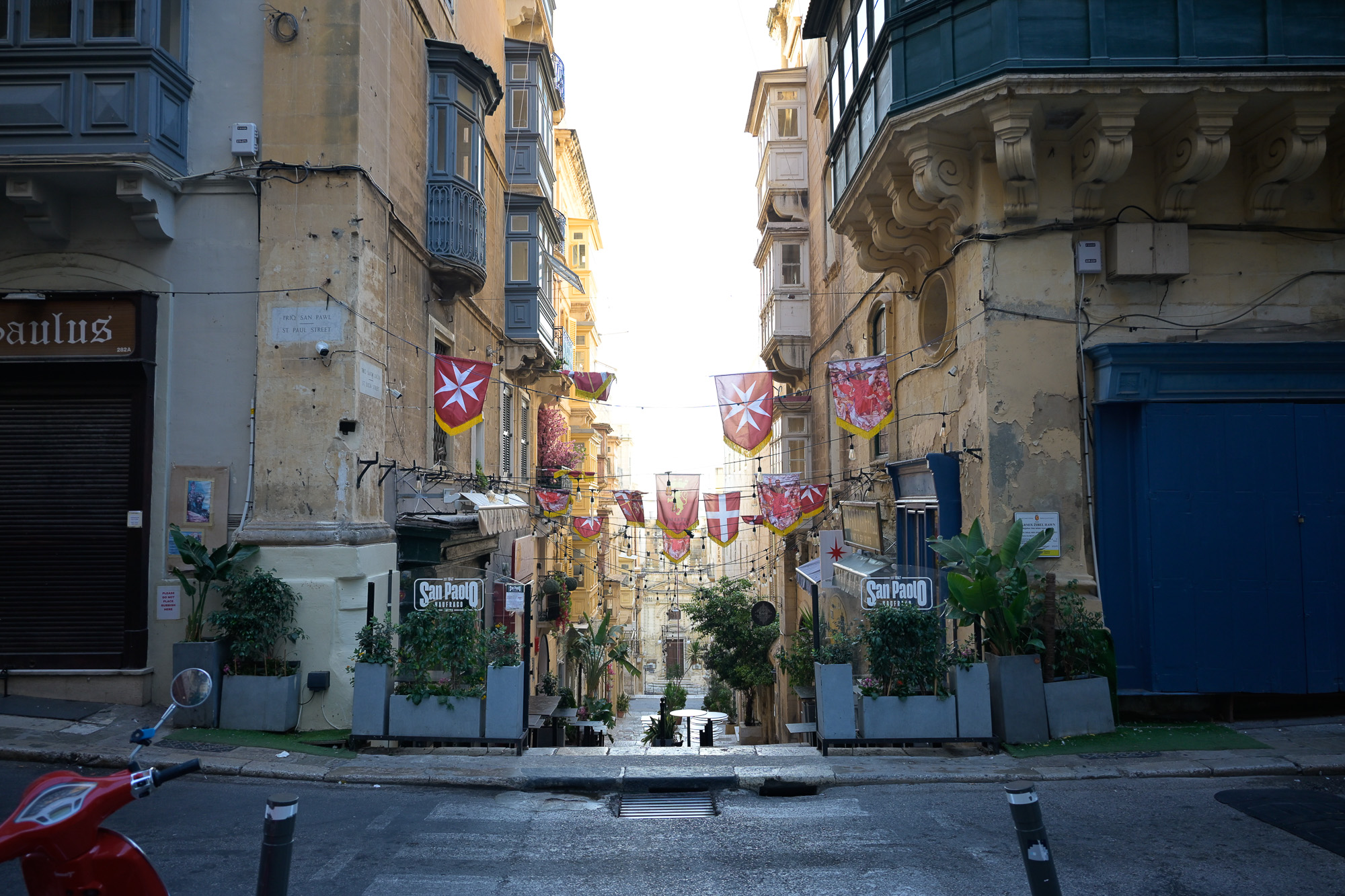 A quiet morning in Valletta 