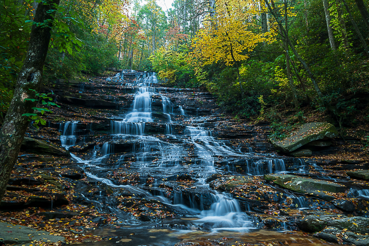 Minnehaha falls by Sarita Yeola